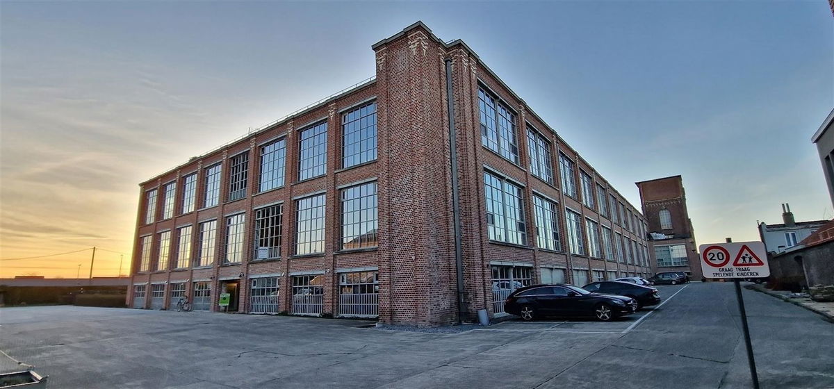 Loft te  koop in Avelgem 8580 399000.00€ 2 slaapkamers 196.00m² - Zoekertje 281316