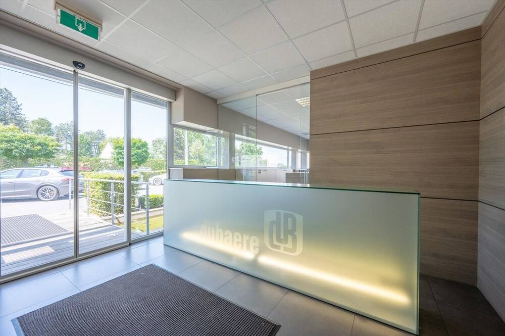 Handelszaak te  huur in Meulebeke 8760 1750.00€  slaapkamers 300.00m² - Zoekertje 130849