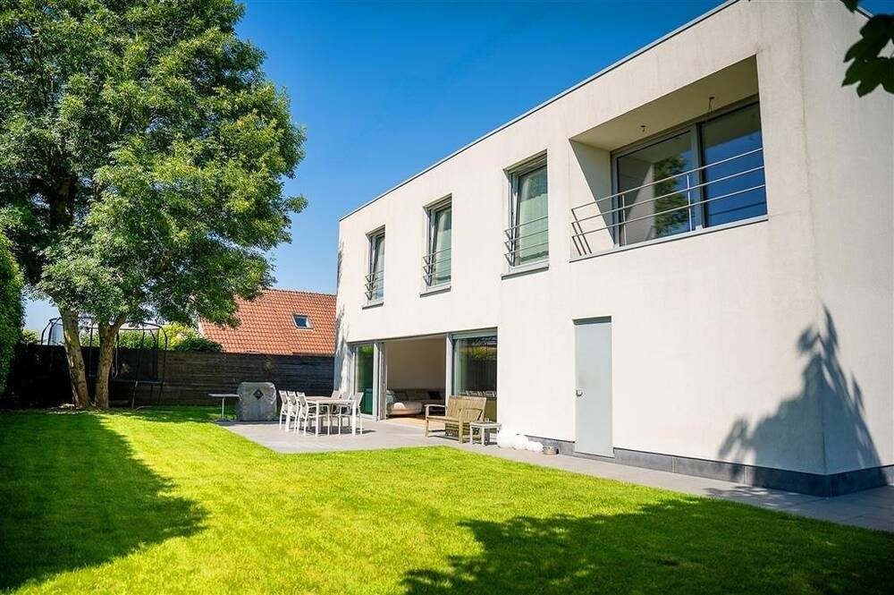 Villa te  koop in Rekkem 8930 880000.00€ 4 slaapkamers 262.00m² - Zoekertje 131721