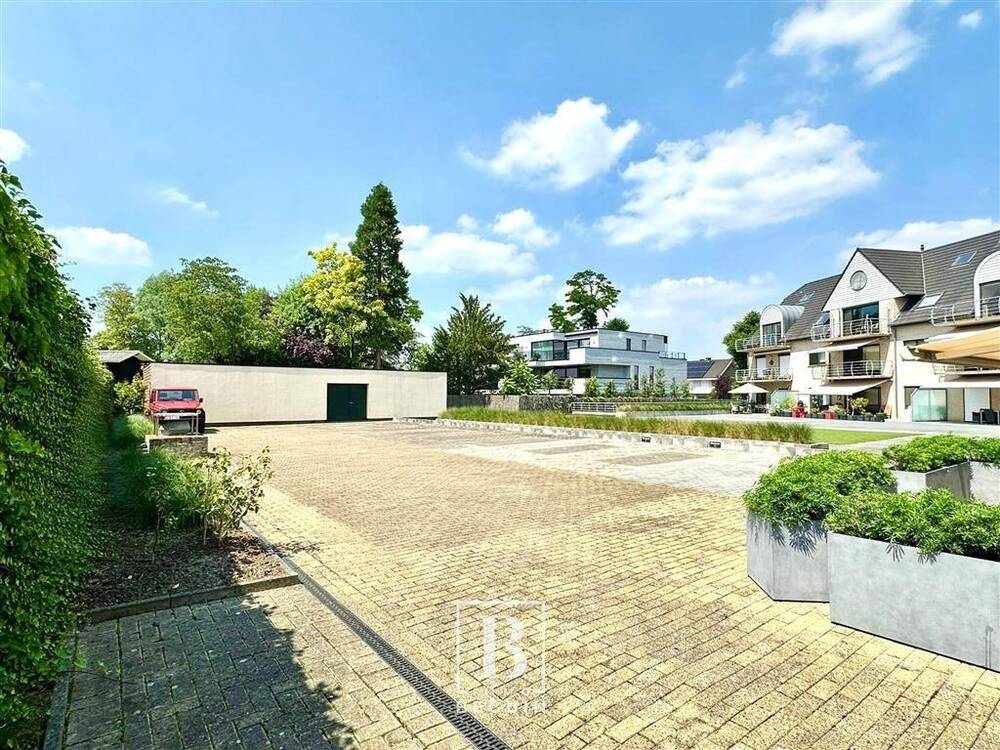 Parking & garage te  koop in Waregem 8790 25000.00€  slaapkamers m² - Zoekertje 134639