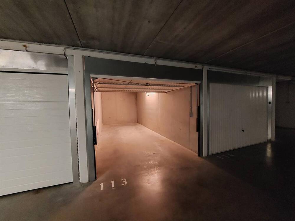 Parking & garage te  koop in Roeselare 8800 45000.00€  slaapkamers 0.00m² - Zoekertje 151348