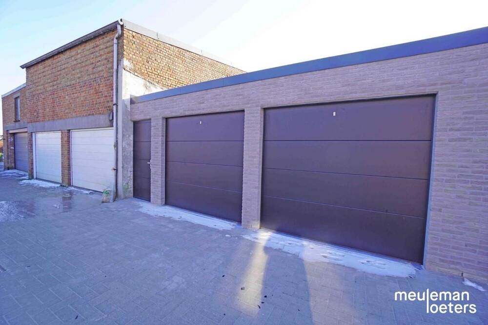 Parking & garage te  huur in Oostkamp 8020 80.00€  slaapkamers m² - Zoekertje 150535