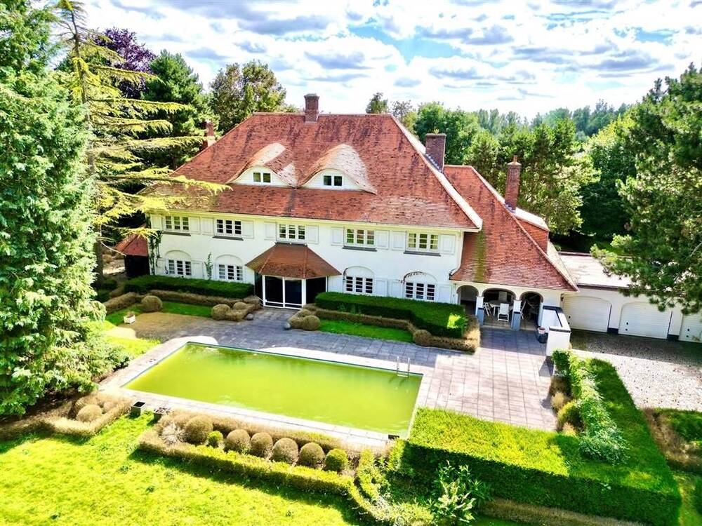 Villa te  koop in Kortrijk 8500 0.00€ 6 slaapkamers 700.00m² - Zoekertje 151757