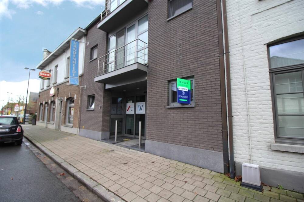 Handelszaak te  huur in Anzegem 8570 1650.00€  slaapkamers m² - Zoekertje 154350