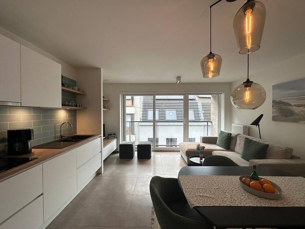 Appartement te  huur in Oostende 8400 780.00€ 1 slaapkamers m² - Zoekertje 156497