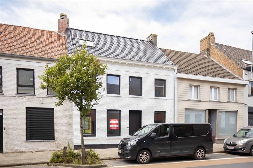 Huis te  koop in Eernegem 8480 385000.00€ 3 slaapkamers m² - Zoekertje 156617