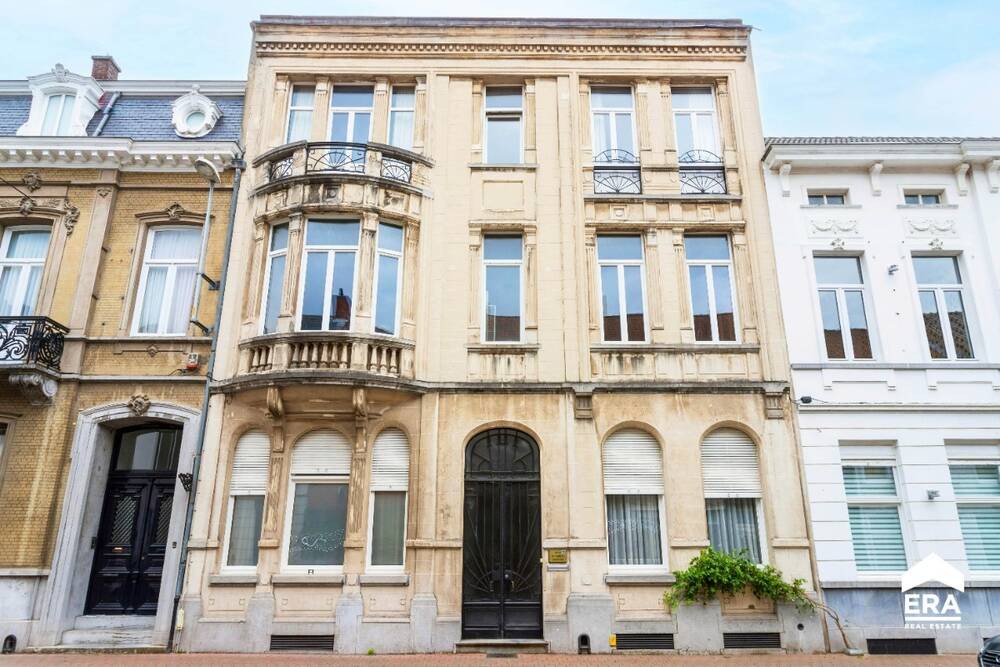 Herenhuis te  koop in Roeselare 8800 590000.00€ 6 slaapkamers 479.00m² - Zoekertje 157362