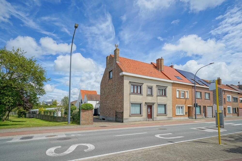 Huis te  koop in Oostende 8400 354000.00€ 5 slaapkamers 217.00m² - Zoekertje 160024