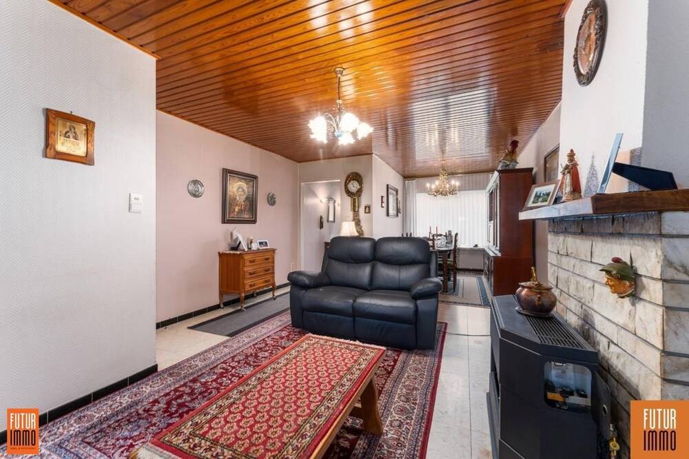 Huis te  koop in Roeselare 8800 164500.00€ 4 slaapkamers 218.00m² - Zoekertje 161510