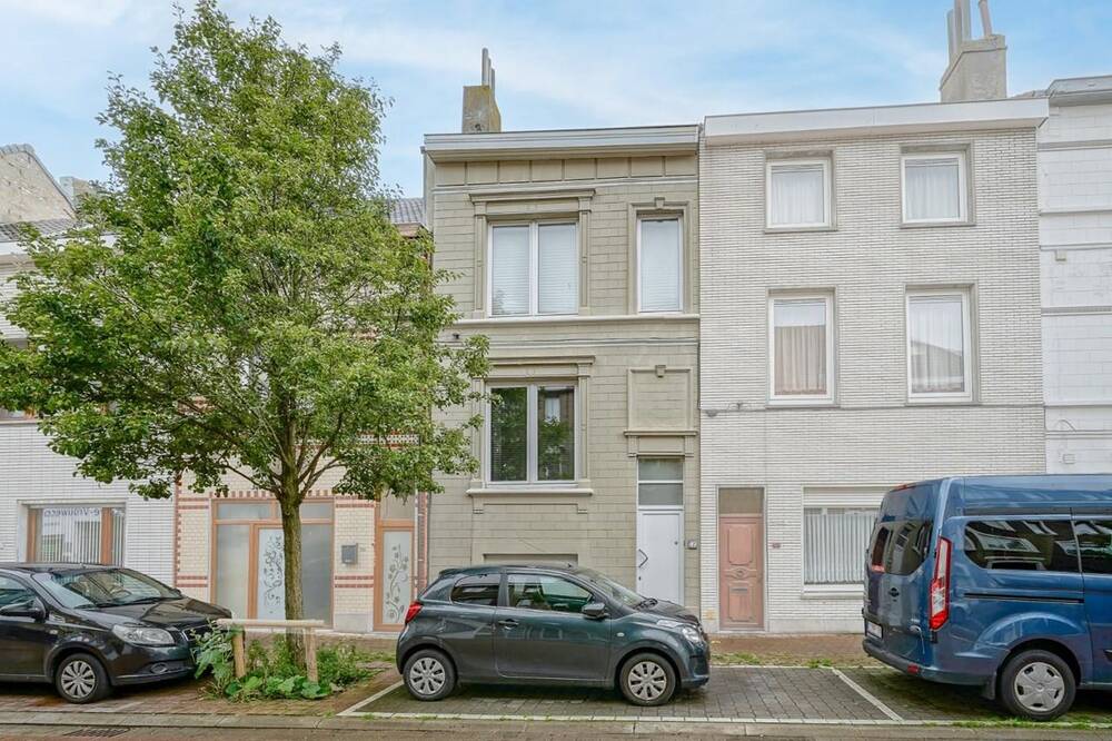 Huis te  koop in Oostende 8400 245000.00€ 3 slaapkamers 199.00m² - Zoekertje 162556