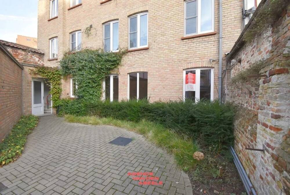 Appartement te  huur in Brugge 8000 690.00€ 1 slaapkamers m² - Zoekertje 163687