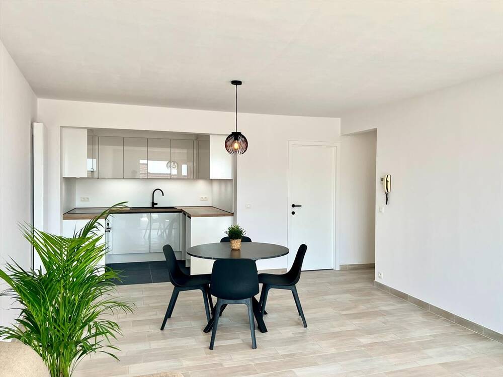 Appartement te  koop in Heist-aan-Zee 8301 415000.00€ 2 slaapkamers 65.00m² - Zoekertje 164715