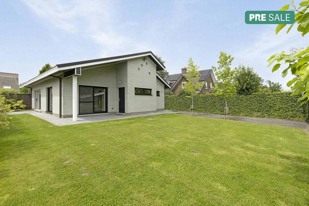 Huis te  koop in Roeselare 8800 299000.00€ 2 slaapkamers 162.00m² - Zoekertje 165611