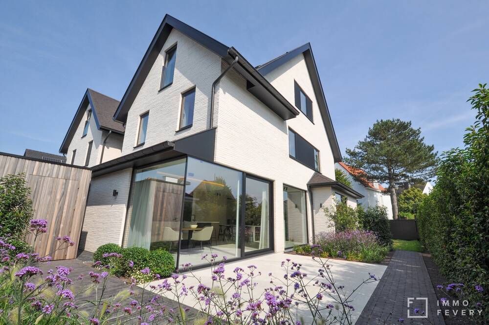 Villa te  koop in Knokke-Heist 8300 2495000.00€ 6 slaapkamers 247.00m² - Zoekertje 166395