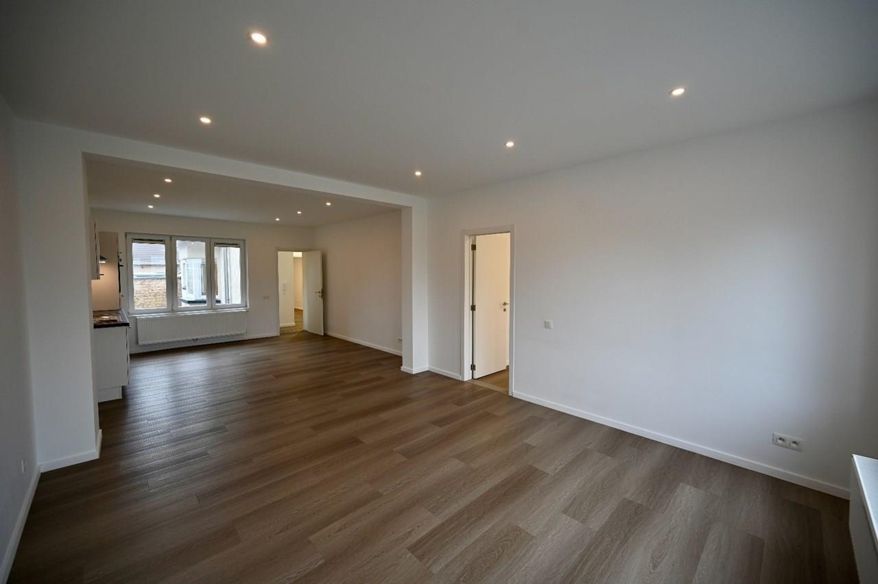 Appartement te  huur in Oostende 8400 775.00€ 2 slaapkamers m² - Zoekertje 169596