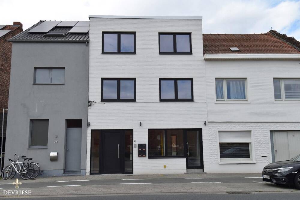 Appartement te  huur in Kortrijk 8500 850.00€ 2 slaapkamers 67.00m² - Zoekertje 169390