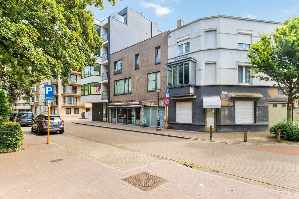 Handelszaak te  koop in Oostende 8400 330000.00€  slaapkamers m² - Zoekertje 171305