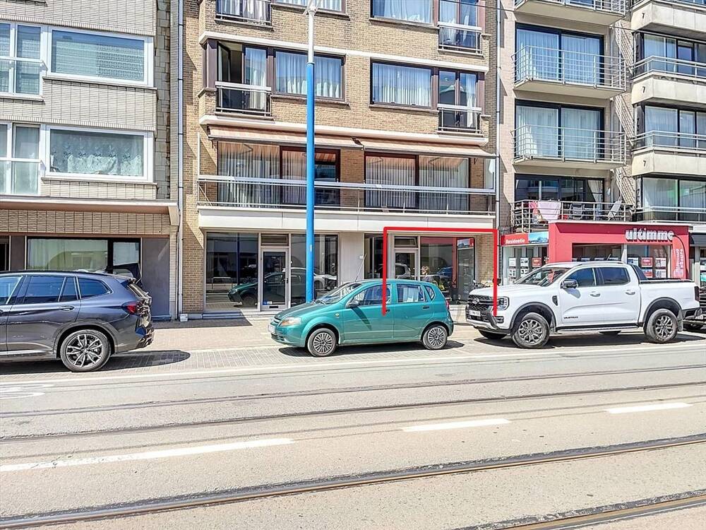 Handelszaak te  huur in Koksijde 8670 700.00€  slaapkamers 0.00m² - Zoekertje 179014