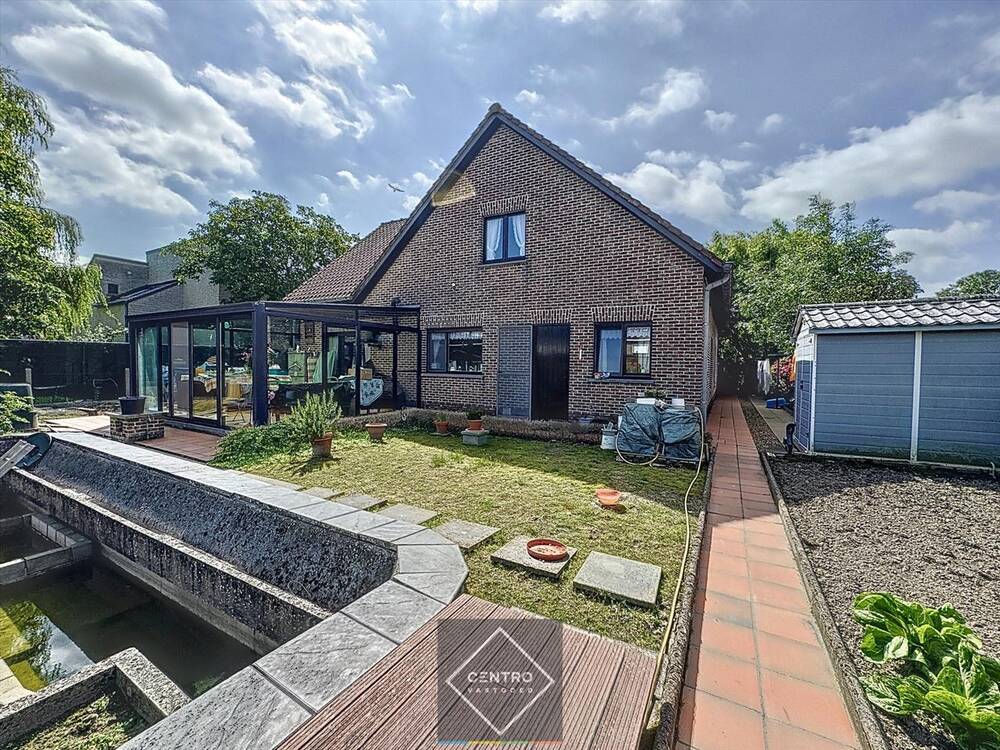 Villa te  koop in Brugge 8000 449900.00€ 6 slaapkamers 307.00m² - Zoekertje 179701