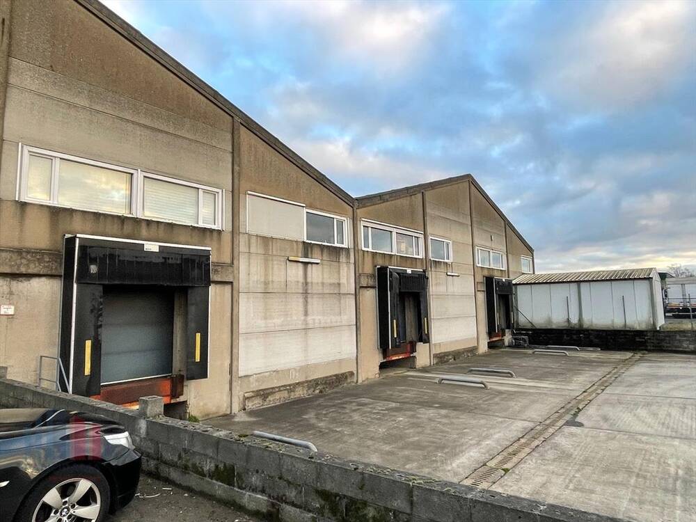 Handelszaak te  huur in Gistel 8470 3600.00€  slaapkamers 1200.00m² - Zoekertje 186240