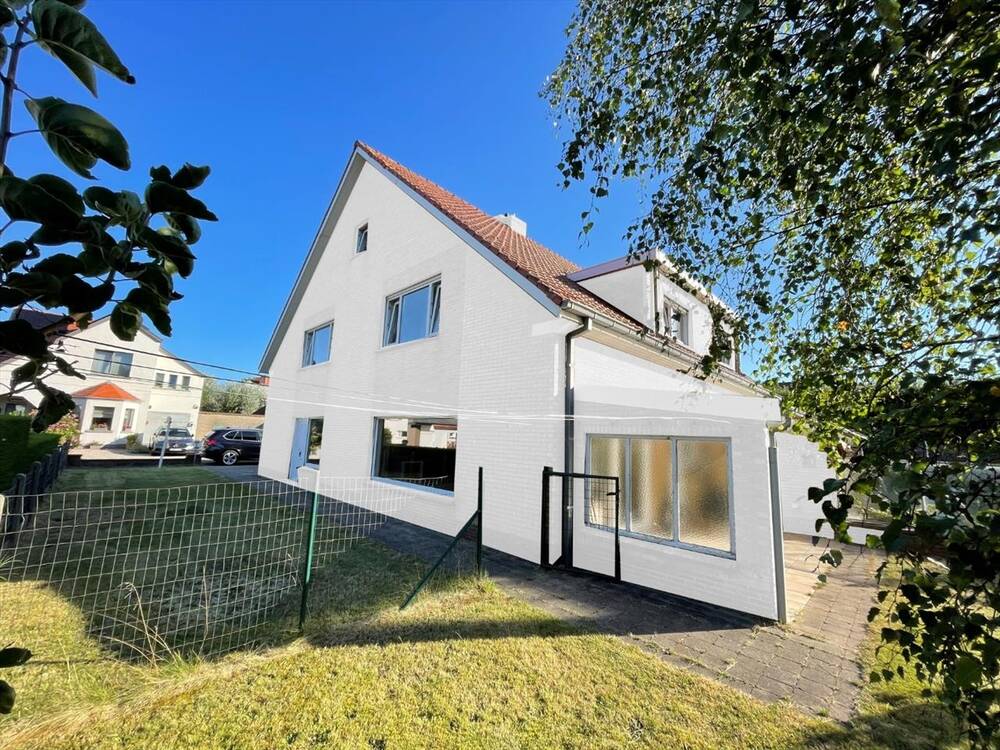 Huis te  koop in Koksijde 8670 375000.00€ 4 slaapkamers m² - Zoekertje 187464