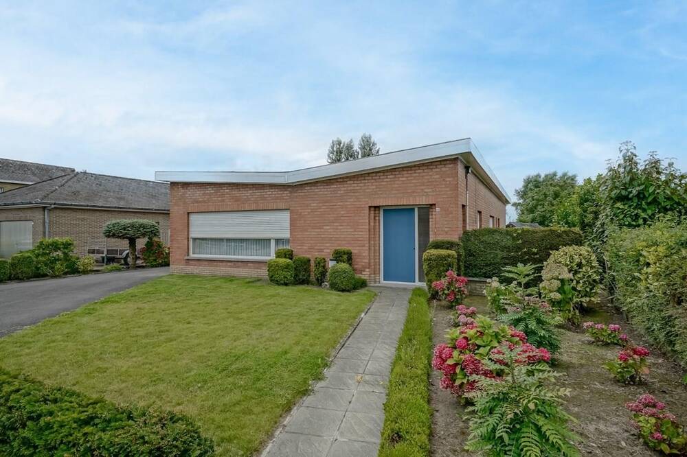 Bungalow te  koop in Oudenburg 8460 289000.00€ 3 slaapkamers 149.00m² - Zoekertje 188372