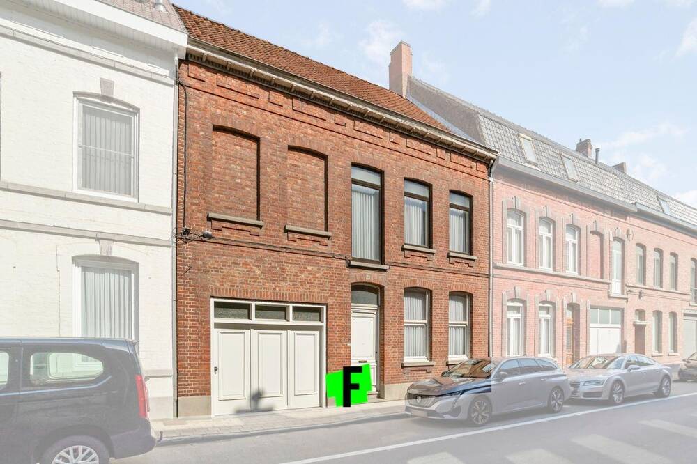 Kasteel te  koop in Wevelgem 8560 238000.00€ 2 slaapkamers 172.00m² - Zoekertje 190532