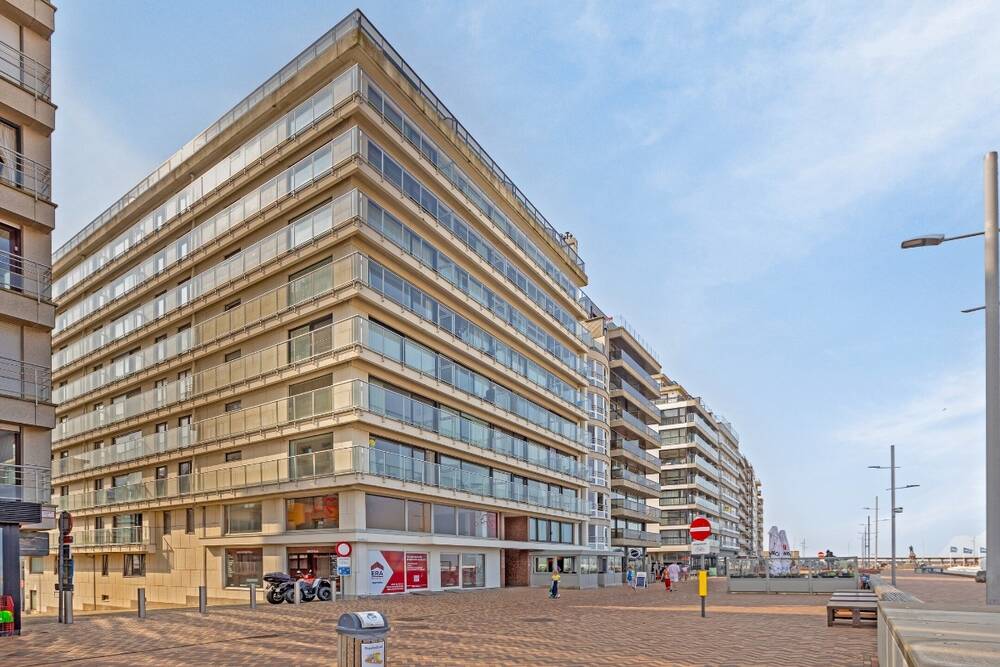 Handelszaak te  koop in Wenduine 8420 749000.00€ 2 slaapkamers 224.00m² - Zoekertje 193358