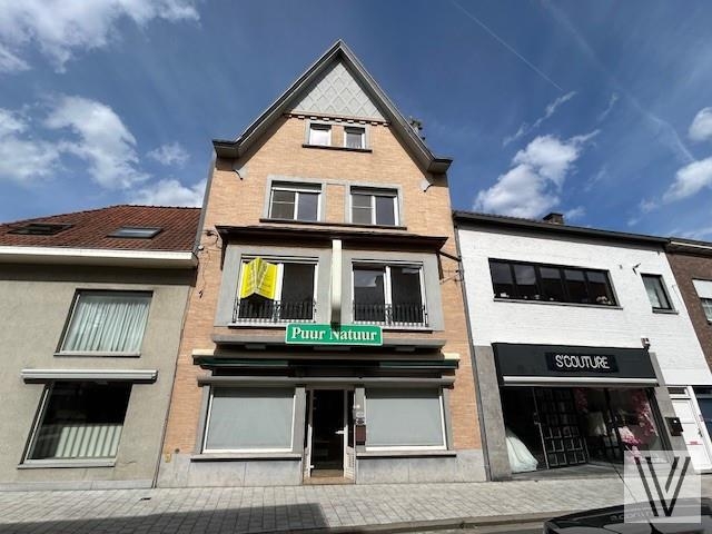 Herenhuis te  koop in Kuurne 8520 249000.00€ 3 slaapkamers 275.00m² - Zoekertje 196416