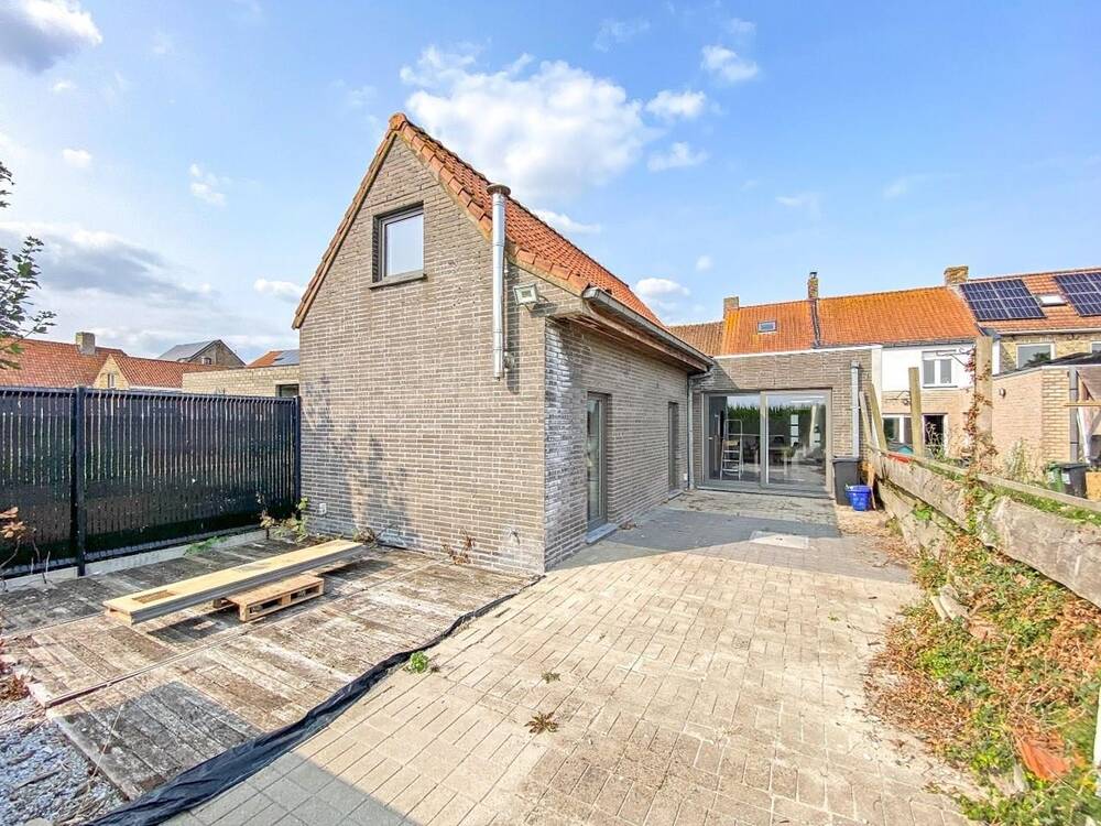 Huis te  koop in Alveringem 8690 269000.00€ 3 slaapkamers 168.00m² - Zoekertje 197423