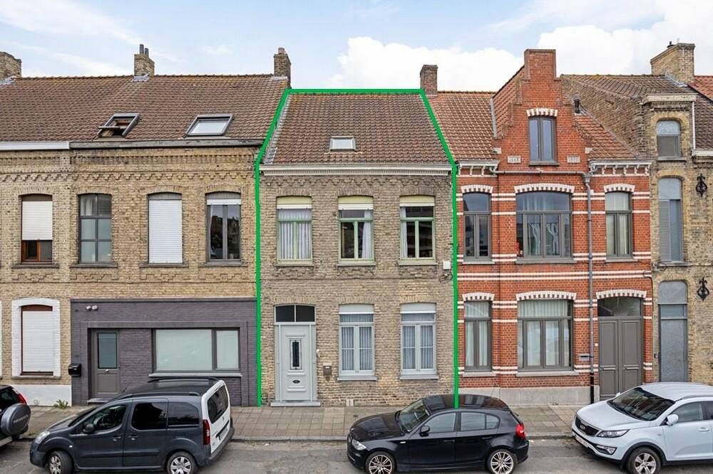 Huis te  koop in Veurne 8630 260000.00€ 3 slaapkamers 140.00m² - Zoekertje 203174