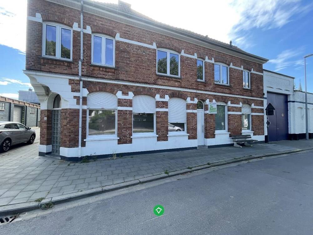 Huis te  huur in Roeselare 8800 650.00€ 2 slaapkamers 117.00m² - Zoekertje 202716