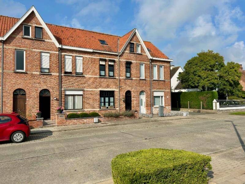 Huis te  koop in Zedelgem 8210 285000.00€ 3 slaapkamers 140.00m² - Zoekertje 204299