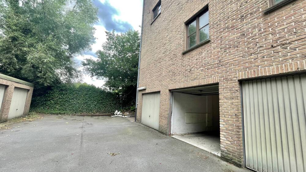 Parking & garage te  koop in Harelbeke 8530 16000.00€  slaapkamers m² - Zoekertje 206921