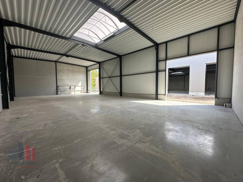 Handelszaak te  koop in Wevelgem 8560 489307.00€  slaapkamers 384.00m² - Zoekertje 215198