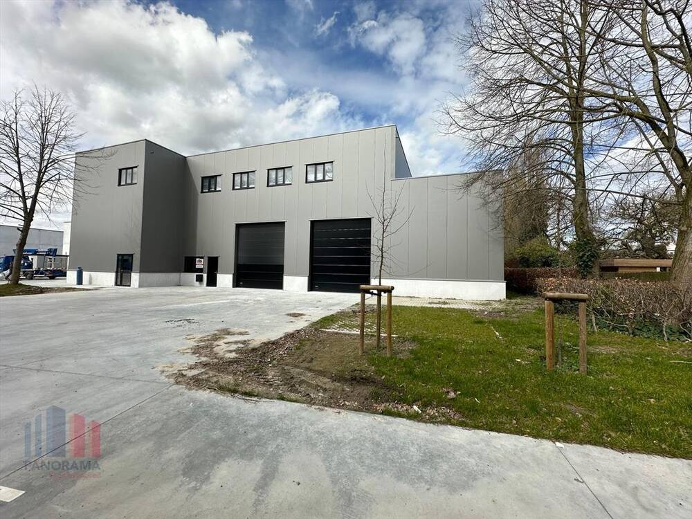 Handelszaak te  huur in Beveren 8791 3823.00€  slaapkamers 1034.00m² - Zoekertje 216722