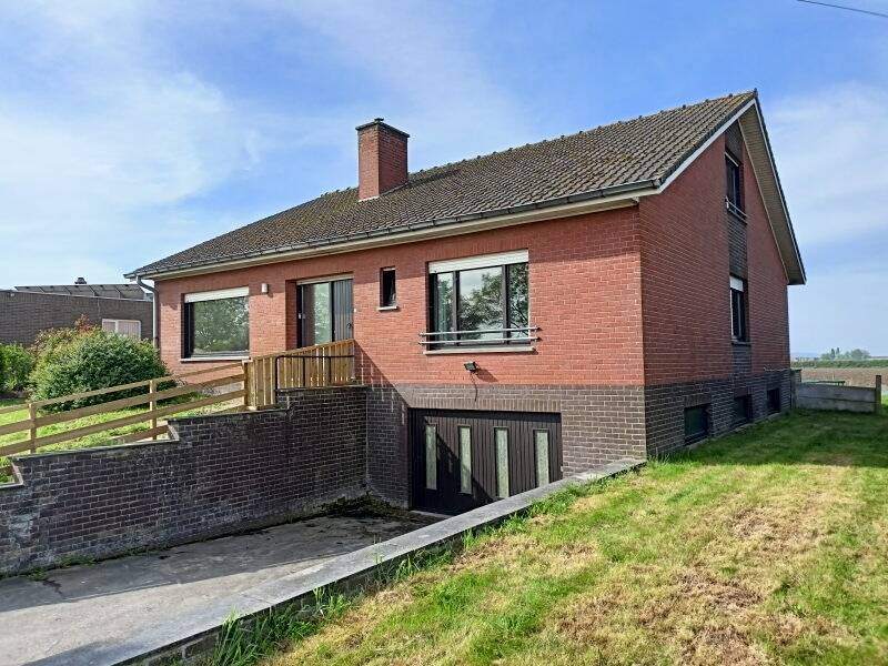 Huis te  koop in Woesten 8640 0.00€ 5 slaapkamers 210.00m² - Zoekertje 219475