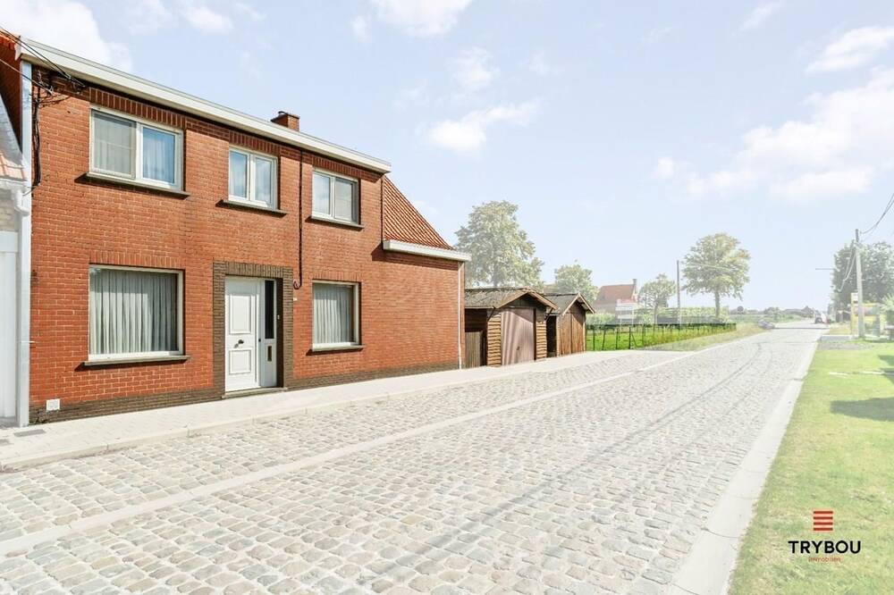 Huis te  koop in Langemark-Poelkapelle 8920 195000.00€ 3 slaapkamers 173.00m² - Zoekertje 219576