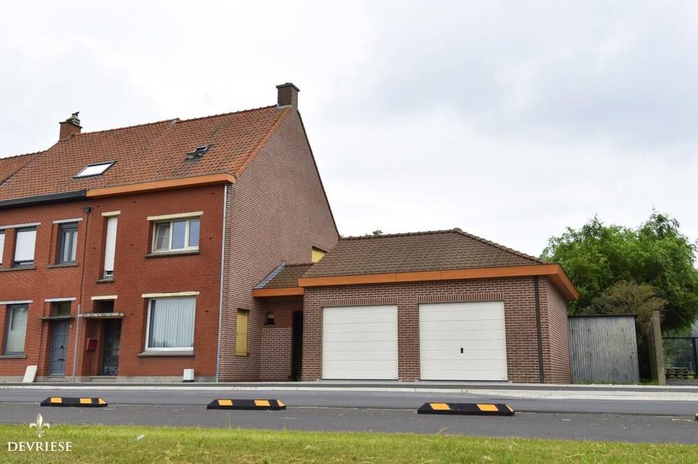 Huis te  koop in Gullegem 8560 295000.00€ 4 slaapkamers 200.00m² - Zoekertje 220542