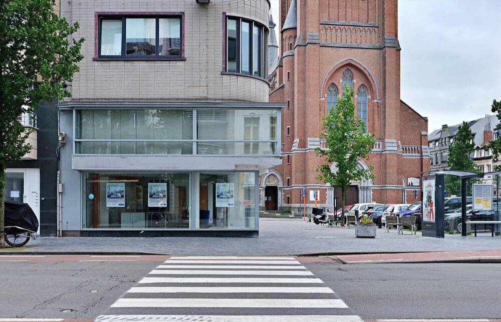 Handelszaak te  koop in Oostende 8400 300000.00€  slaapkamers 0.00m² - Zoekertje 223995