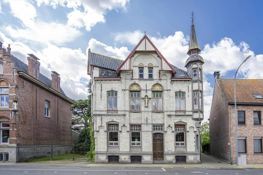 Huis te  koop in Gullegem 8560 500000.00€ 5 slaapkamers 360.00m² - Zoekertje 225818