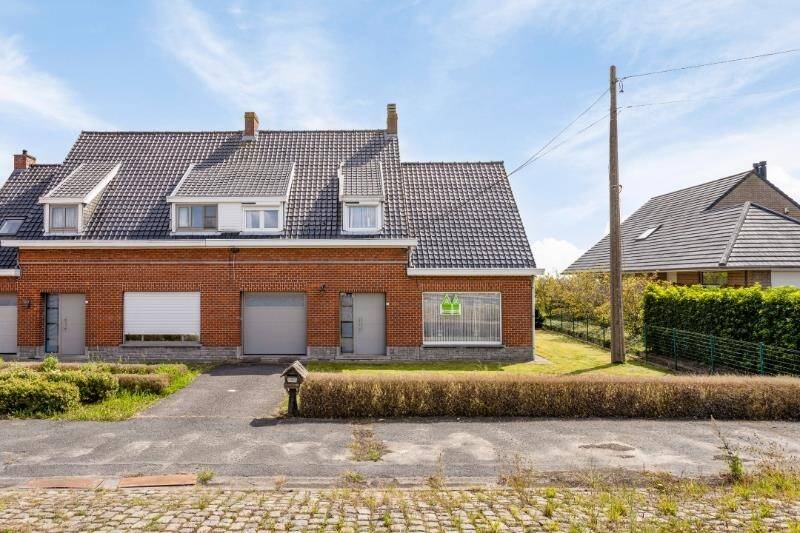 Huis te  koop in Ardooie 8850 249000.00€ 3 slaapkamers 186.00m² - Zoekertje 226314