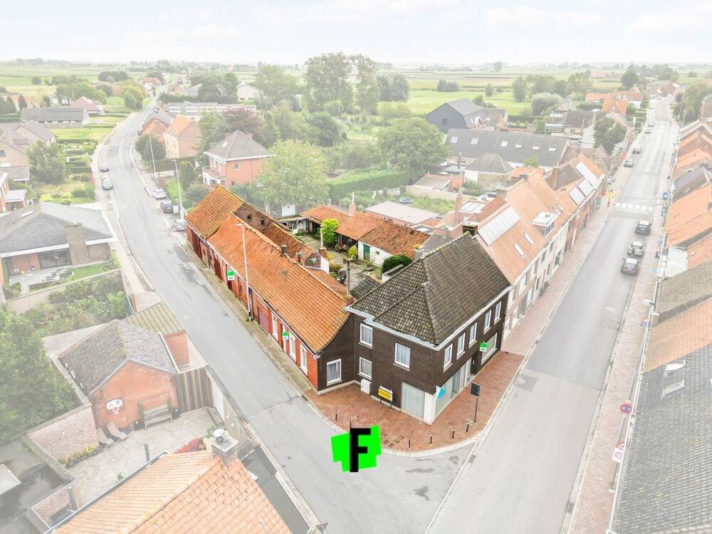 Huis te  koop in Roesbrugge-Haringe 8972 185000.00€ 5 slaapkamers 309.00m² - Zoekertje 227021