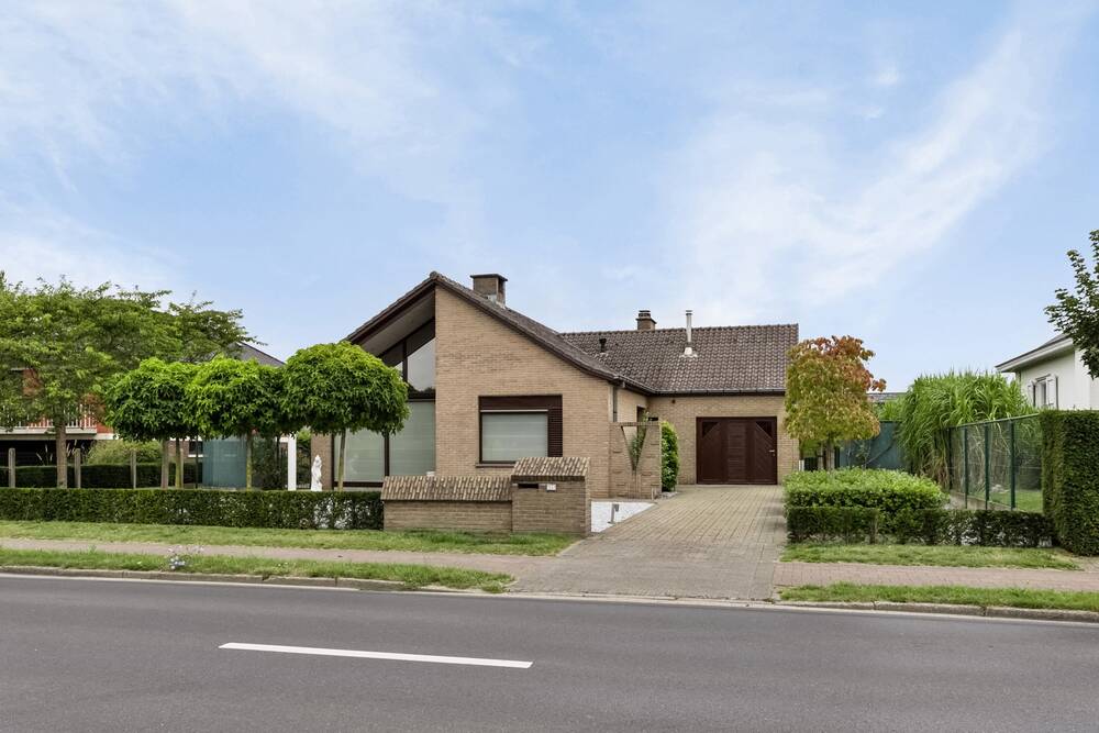 Villa te  koop in Deerlijk 8540 425000.00€ 1 slaapkamers m² - Zoekertje 227443