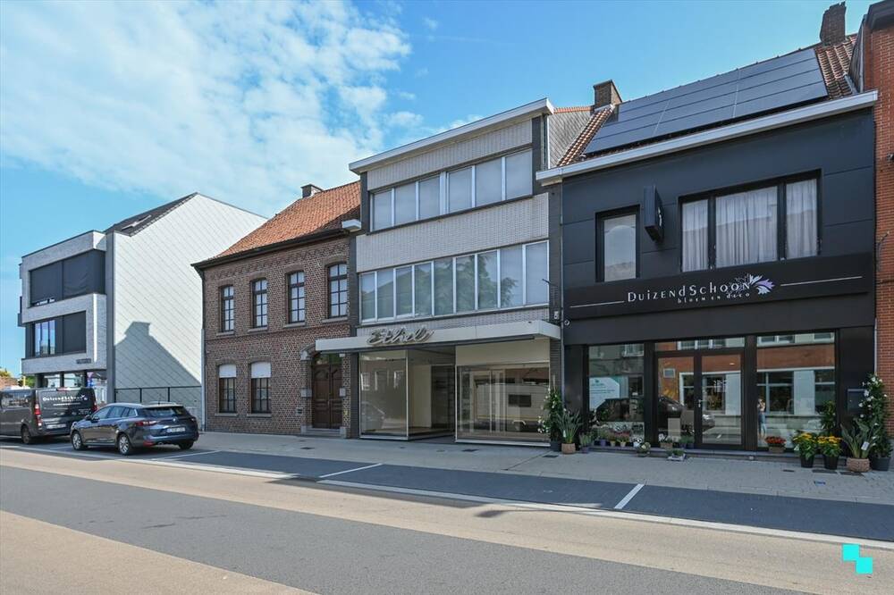 Handelszaak te  koop in Izegem 8870 289000.00€ 4 slaapkamers 345.00m² - Zoekertje 228136