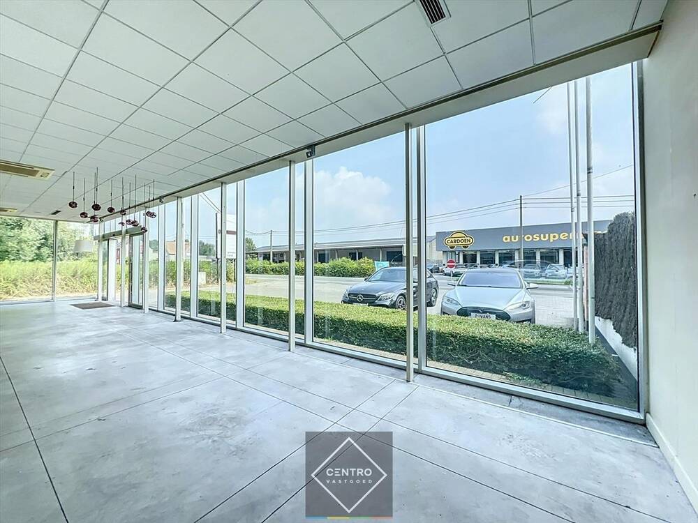 Handelszaak te  huur in Kuurne 8520 0.00€  slaapkamers 490.00m² - Zoekertje 227717