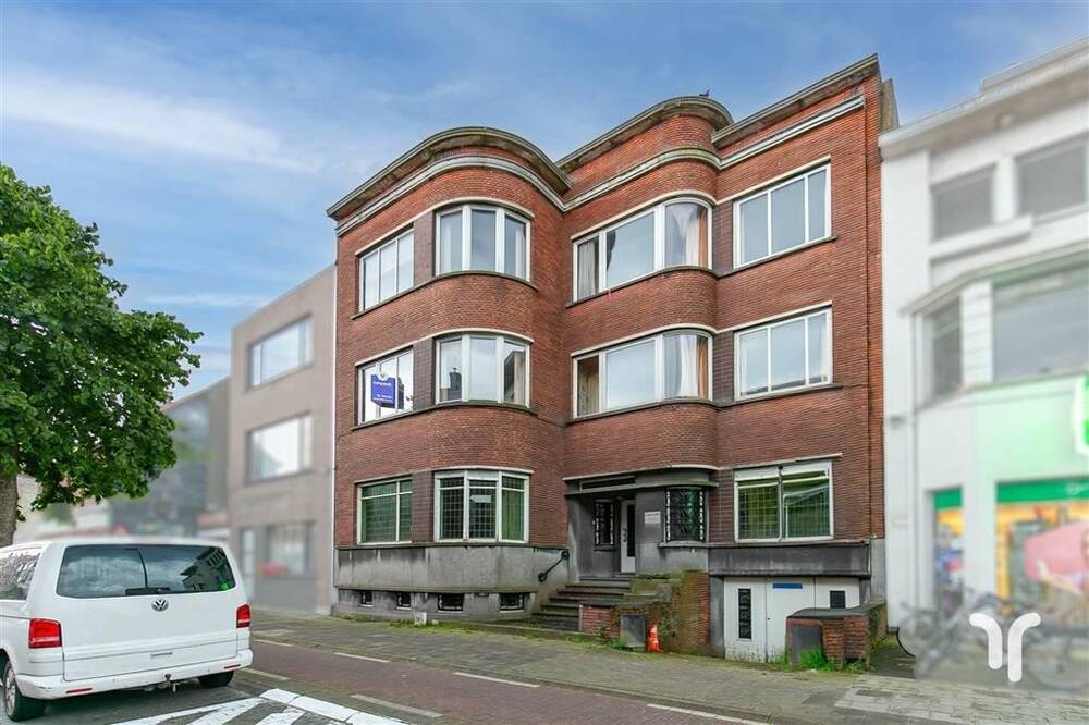 Herenhuis te  koop in Assebroek 8310 495000.00€ 5 slaapkamers 430.00m² - Zoekertje 228413