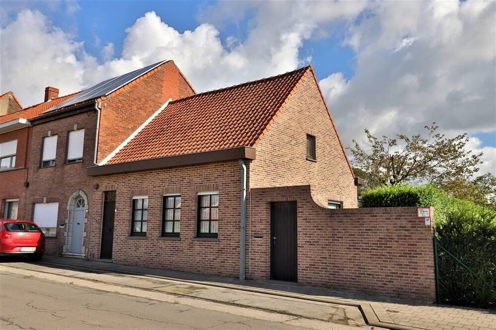 Huis te  koop in Bellegem 8510 310000.00€ 2 slaapkamers 131.00m² - Zoekertje 228850