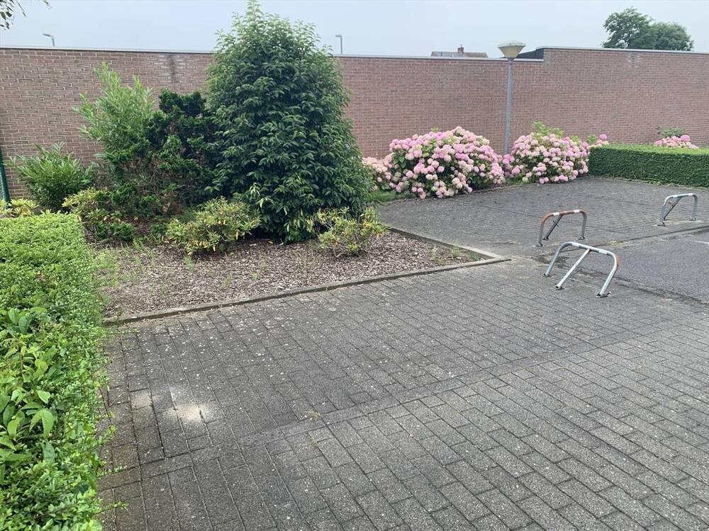 Parking & garage te  koop in Roeselare 8800 11000.00€  slaapkamers 0.00m² - Zoekertje 230439