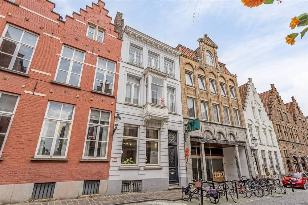 Herenhuis te  koop in Brugge 8000 915000.00€ 6 slaapkamers 470.00m² - Zoekertje 235750